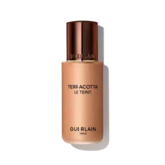 24 horas de duración, sin transferencias, luminosidad natural, base de maquillaje perfeccionadora