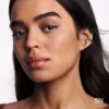 24 horas de duración, sin transferencias, luminosidad natural, base de maquillaje perfeccionadora 24 horas de duración, sin transferencias, luminosidad natural, base de maquillaje perfeccionadora